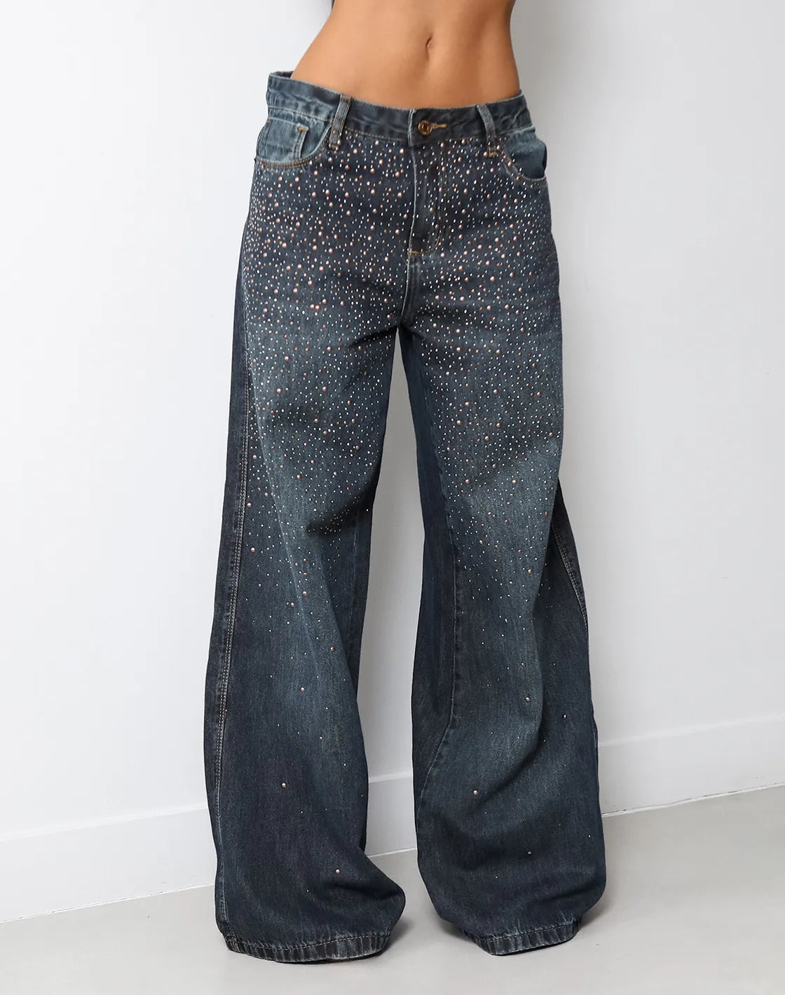 Calça Jeans Aplicações Brilho Tinto Marrom Consciência