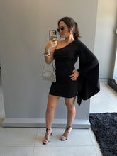 Vestido Curto Manga Única Flare de Vesta
