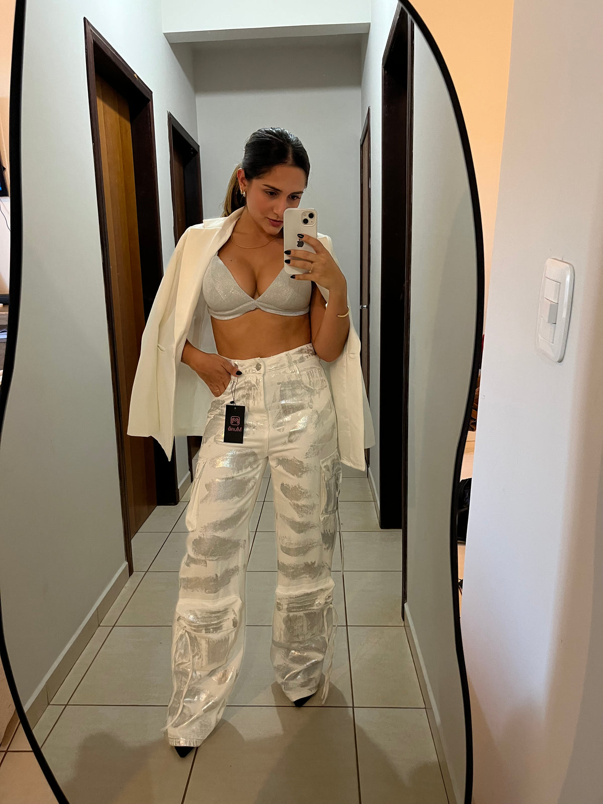 Calça Cargo Jeans Feminina Metalizada com Bolsos