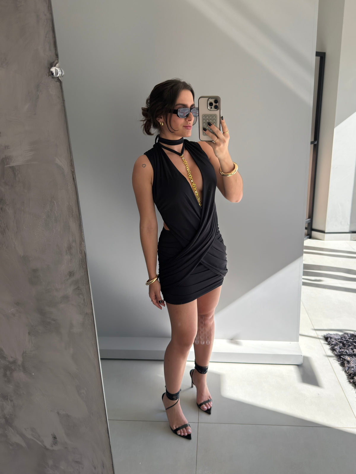 Vestido Curto com Decote cruzado Ivi