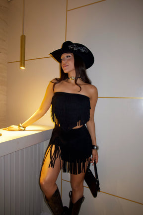 Conjunto Saia e Cropped de Franjas Suede Western Rodeio