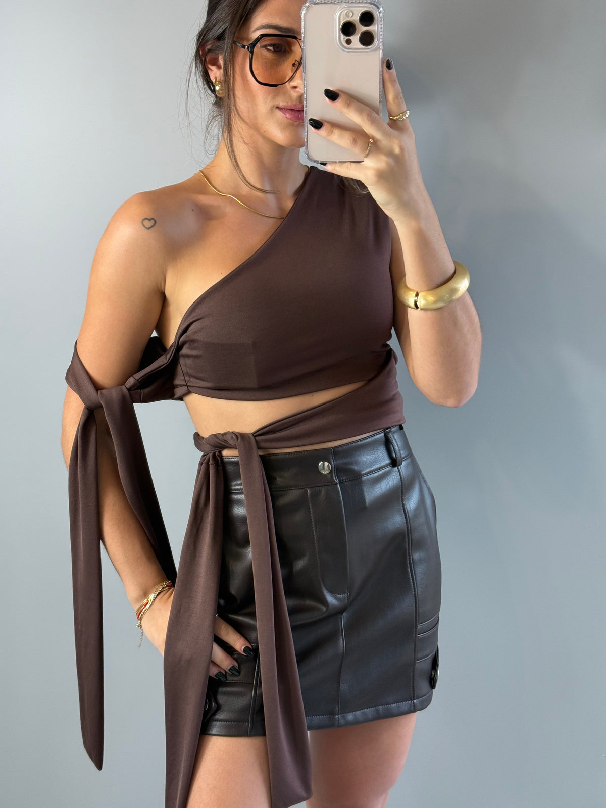 Saia Curta de Couro - Yeskla