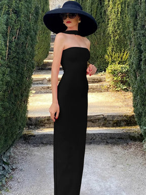 Vestido Longo Branco Justo com Decote Assimétrico – Moda Festa Elegante