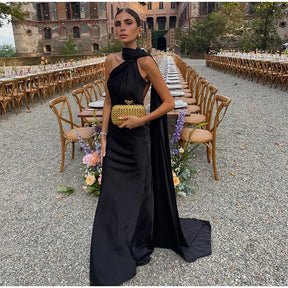 Vestido Longo de Cetim Ombro Único e Capa Lateral Melissa para Festa