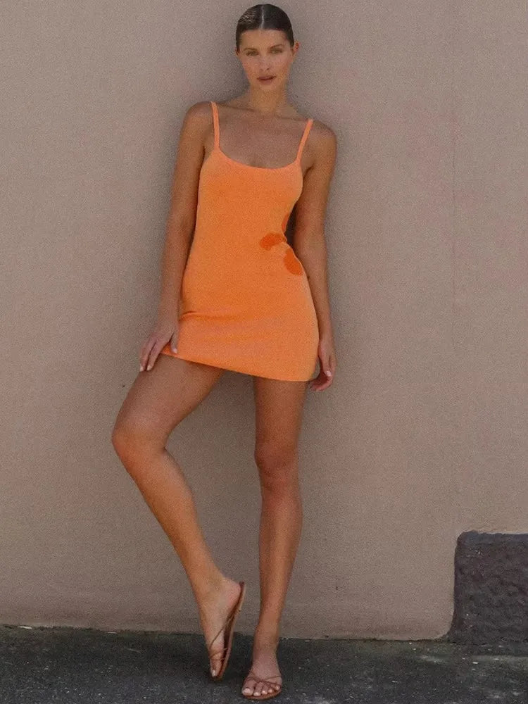 Vestido Curto com Alças Finas – Moda Feminina Verão Casual