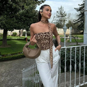 Blusa Feminina Animal Print Tomara que Caia com Gola Lenço – Estilo Fashionista