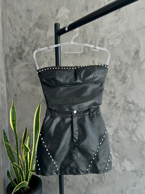 Conjunto Feminino em Couro com Tachas Western