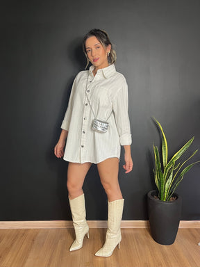 Jaqueta Jeans Oversized com Brilho Strass – Look Ana Castela